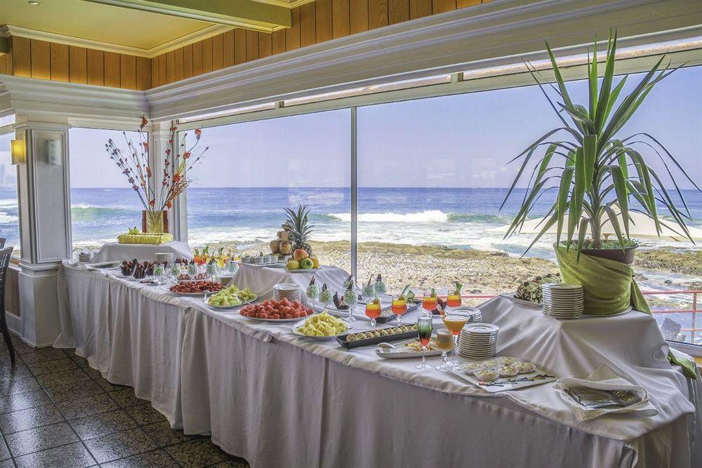 Hotel Gavina Costa Mar Iquique Buitenkant foto A buffet at a hotel